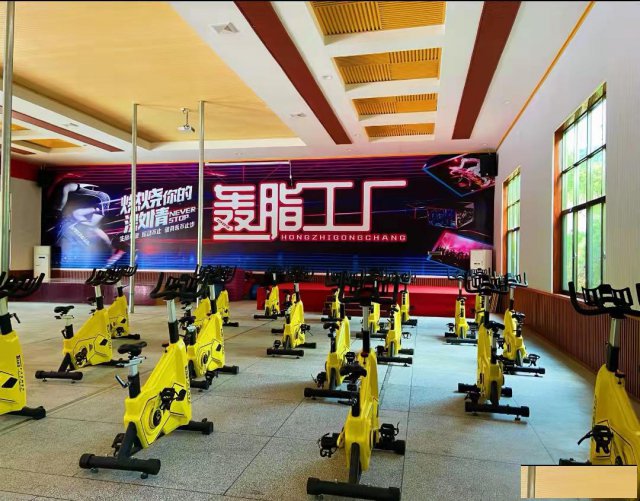 长沙县金井镇龙华山村轰脂工厂封闭式减肥训练营