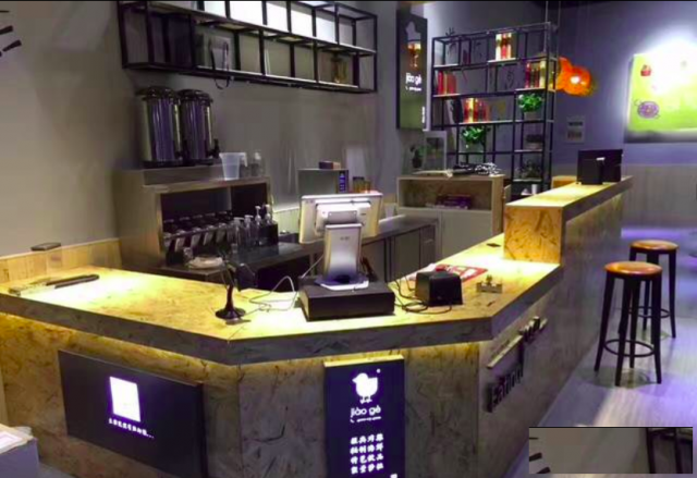 特佳铺编号2061任丘万达广场旺铺转让，接手就是旺季