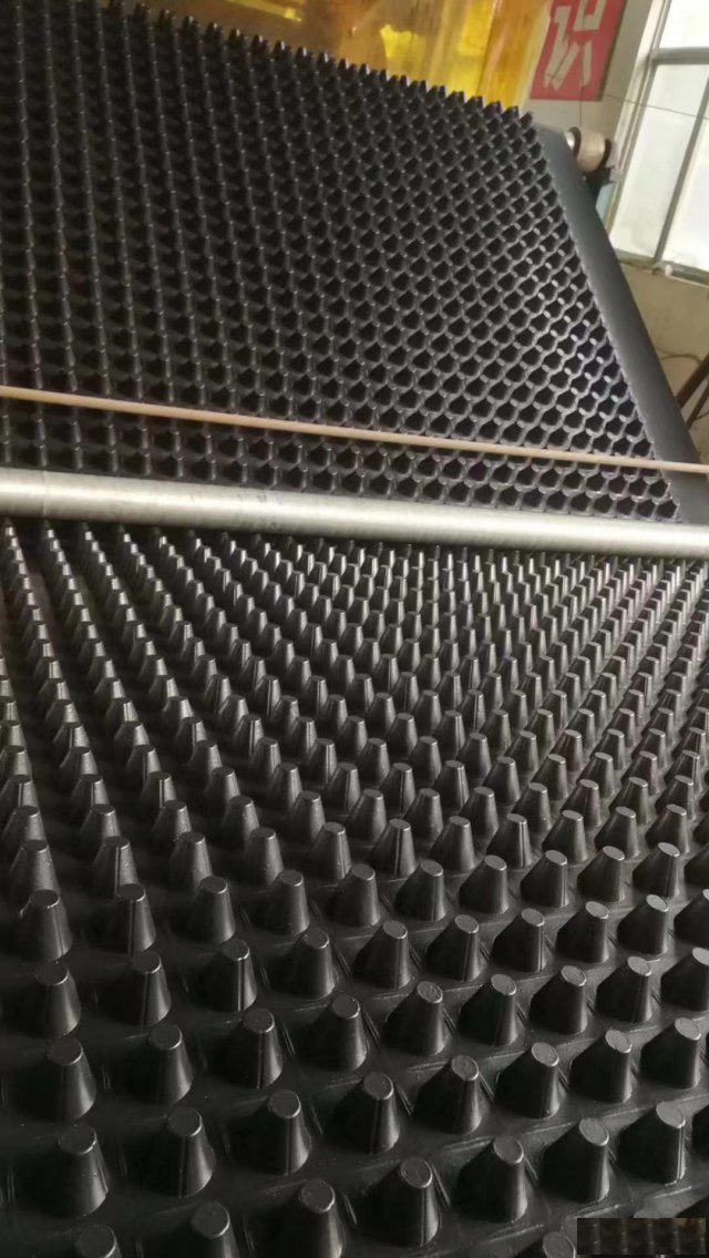 河北塑料防水板车库透水板厂家