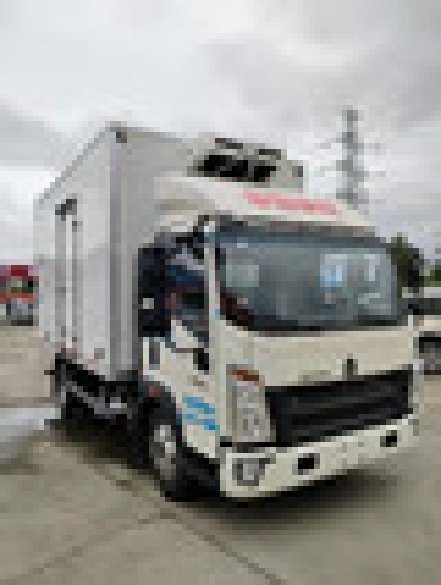 青岛重汽豪沃轻卡4米2冷藏车即墨总代理6米8高栏平板箱式货车