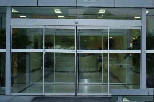 北京丰台区维修电动门电机松下电动门开门机价格