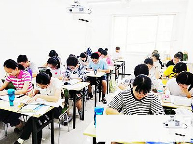 辅导班济南雅思培训学校辅导经验丰富