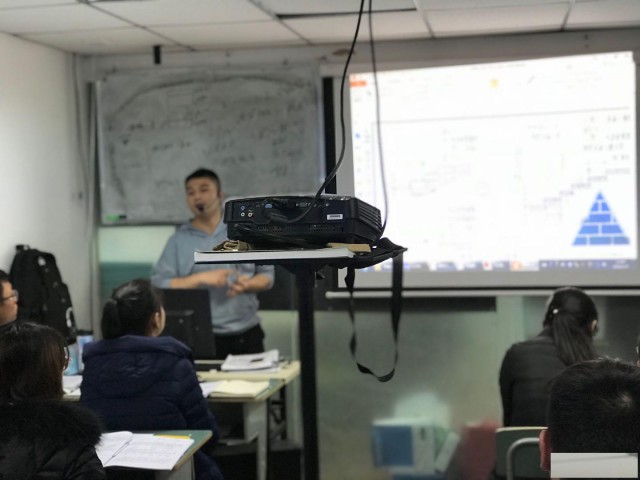 成都造价员培训广联达建模教学