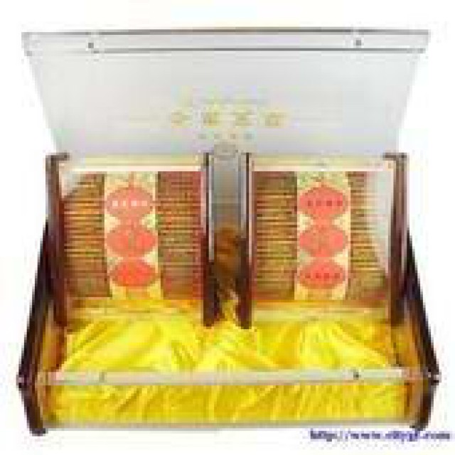 回收冬虫夏草收购礼品燕窝海参收购同仁堂虫草