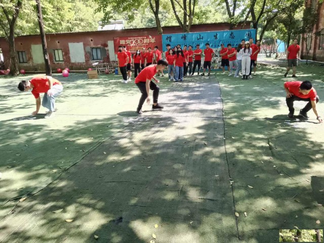 广州白云二月公司拓展培训团体活动的户外拓展