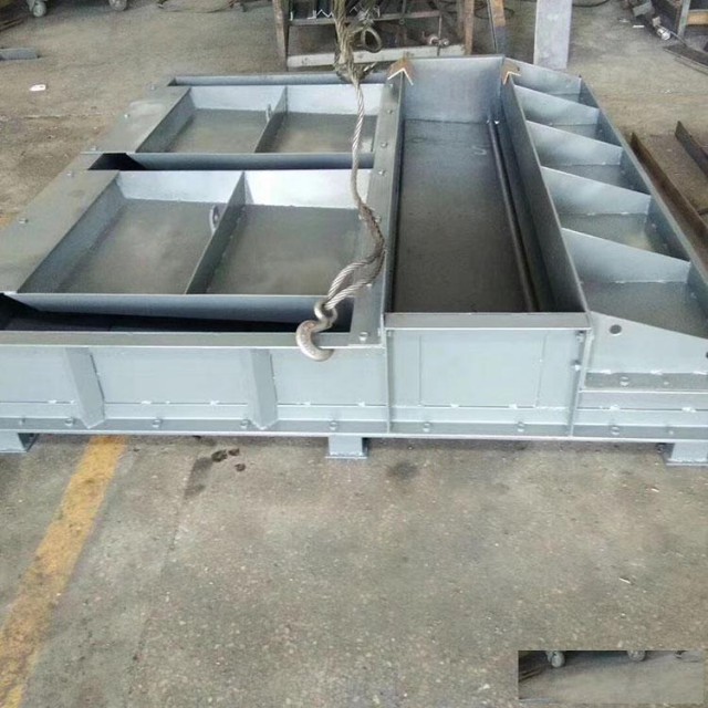 高铁遮板钢模具水泥遮板模具凯亚模具高铁专用源头厂家