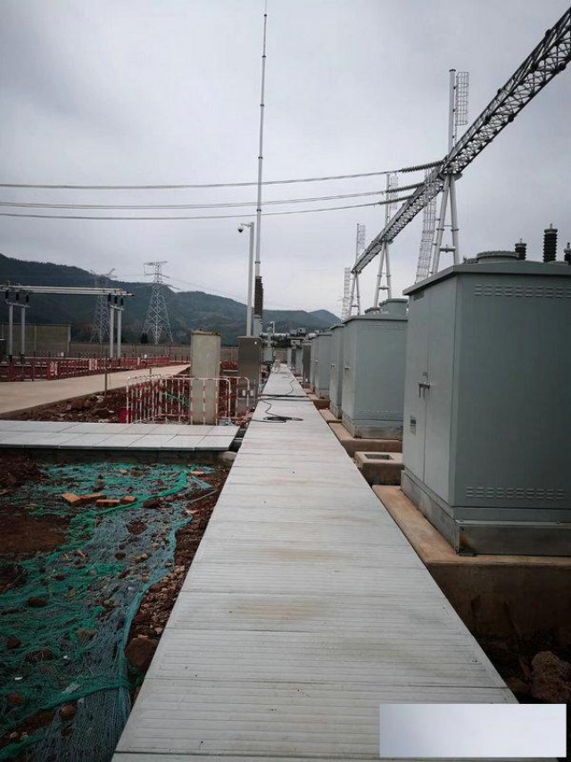 铁锐电力鹅卵石电缆沟盖板排水防盗