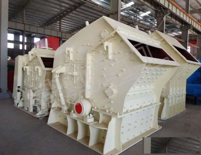 青石碎石机多少钱？好的青石破碎机是哪种？