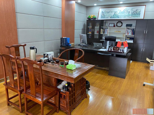 合肥瑶海区办公家具回收老板桌椅回收办公工位回收沙发茶桌回收