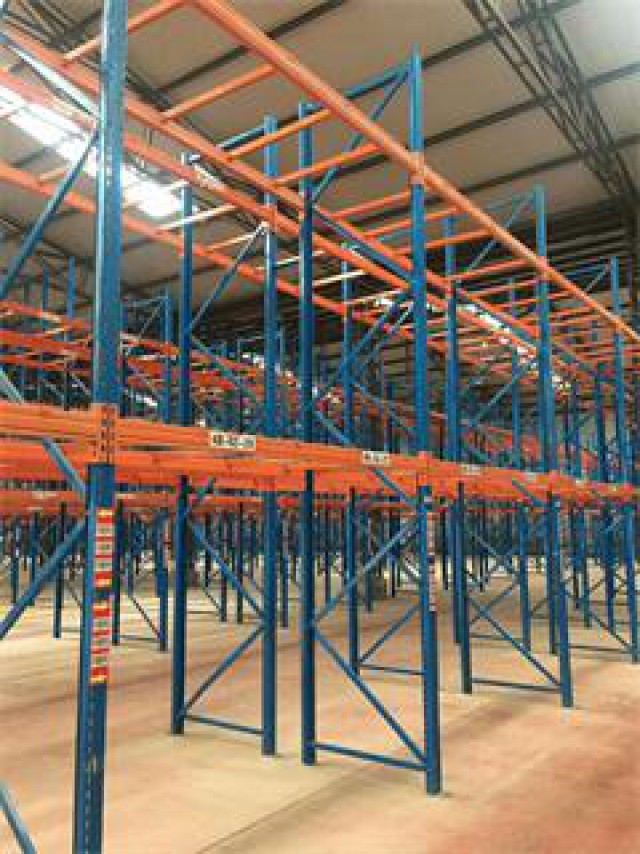 二手货架回收，回收横梁式高位货架，二手托盘回收