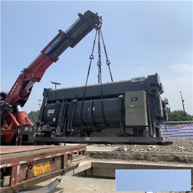 二手中央空调回收，拆除冷热循环管道，新风机，冷却塔回收