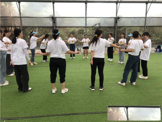 深圳凤凰山拓展公司团建员工聚会特色农家乐