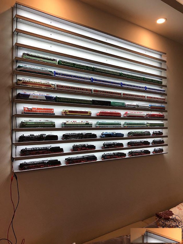 火车模型展示柜