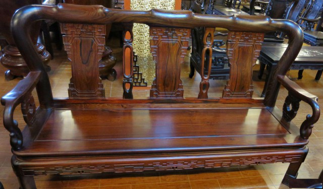 南京高价回收二手红木家具大红酸枝红木衣柜沙发回收