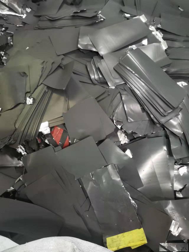 四川成都锂电正极材料纯钴正极片与三元镍钴锰酸锂正极片