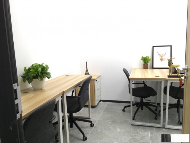 龙岗中心区地铁口办公室出租赠注册红本家私一价全包