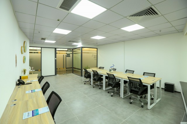 华强北赛格科技园1-10人办公室出租全新装修可注册