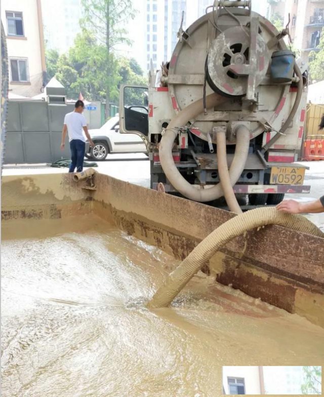 昆明专车抽淤泥塘泥河道清淤鱼塘清淤市政管道清淤管道清洗