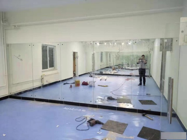 朝阳区定做舞蹈镜子安装超大尺寸镜子理发店镜子