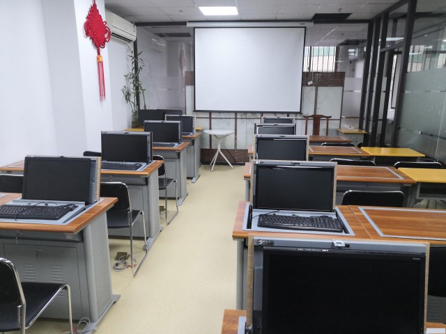 线上课程培训教老外汉语怎么学更有提升呢