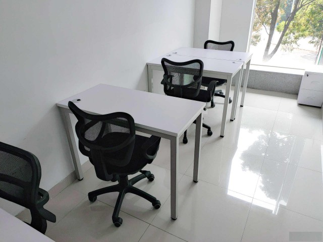 南城鸿福路，精装办公室出租，拎包入驻