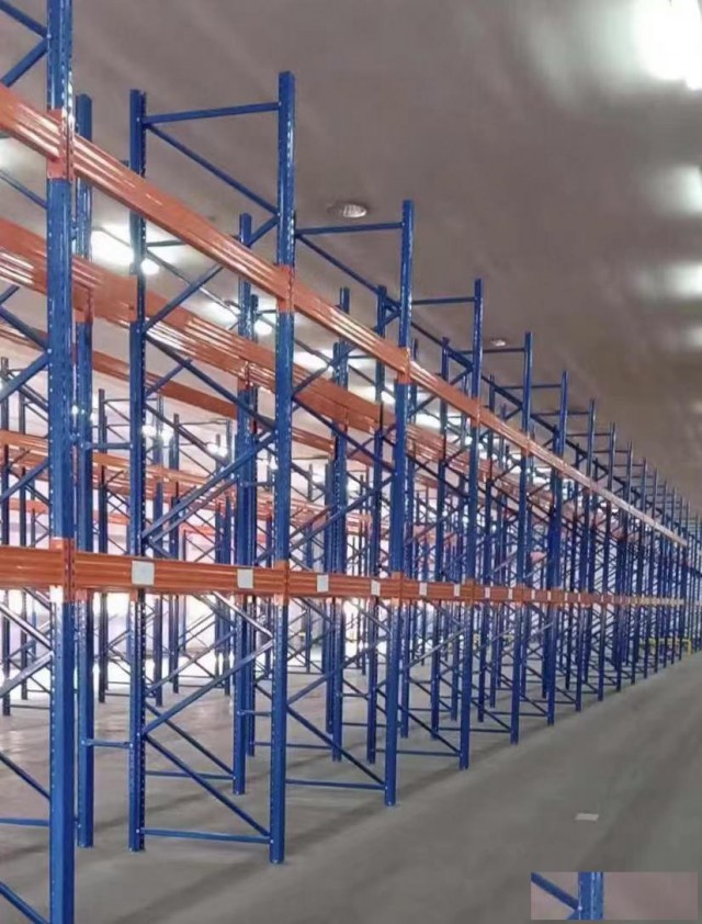 回收二手横梁式重型货架，二手货架回收拆除