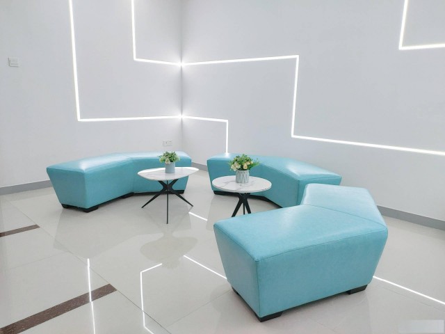 商业中心地段纯写字楼，创业孵化基地！