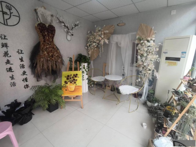 特佳铺编号22120运河区万润绿景苑底商低价空转