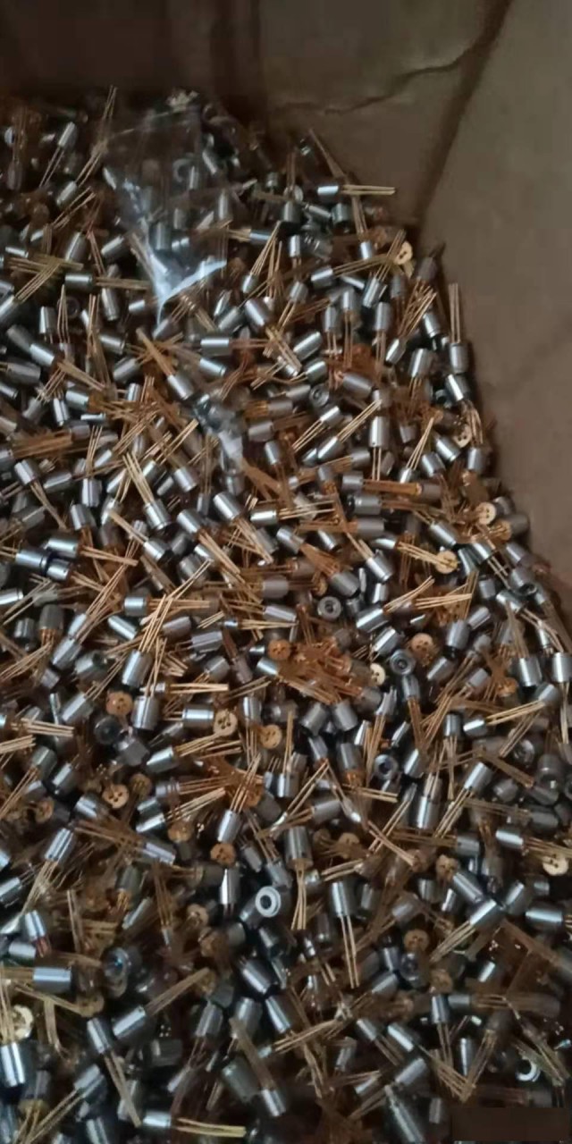 成都镀金边脚料回收含金芯片电子元件回收