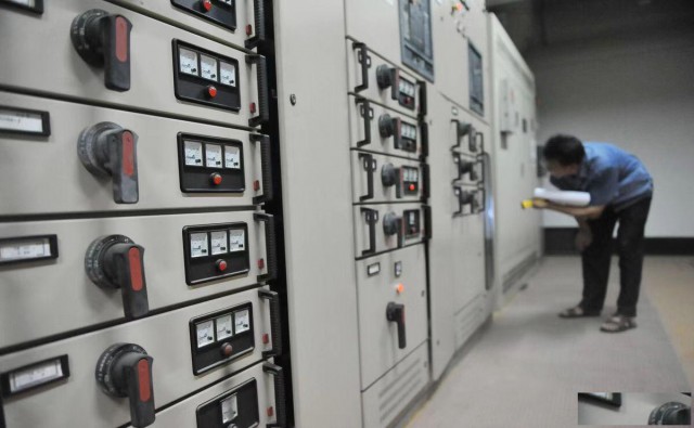 夏日炎炎，他们该如何继续工作？