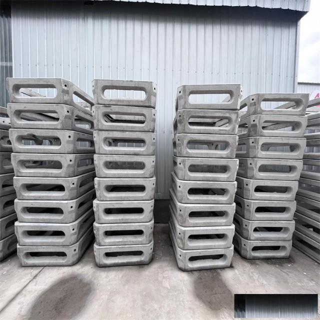 铁锐预制c40混凝土生态河道框格护坡防止水土流失