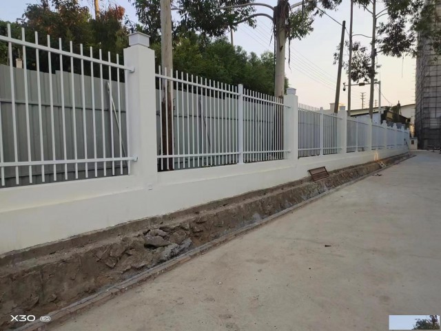 书奎筛网供应围墙护栏锌钢护栏