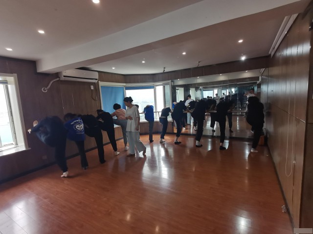 西安雁塔艺联艺术培训中心