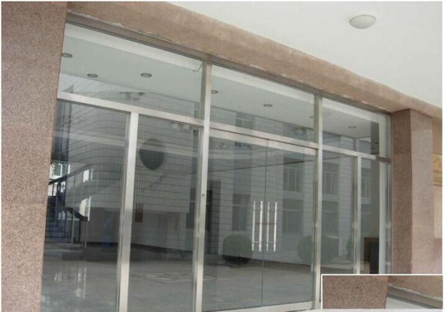 房山区专业安装钢化玻璃门浴室门肯德基门维修价格