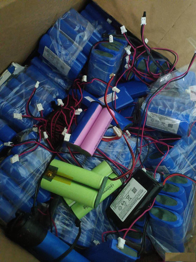 回收废旧锂电池
