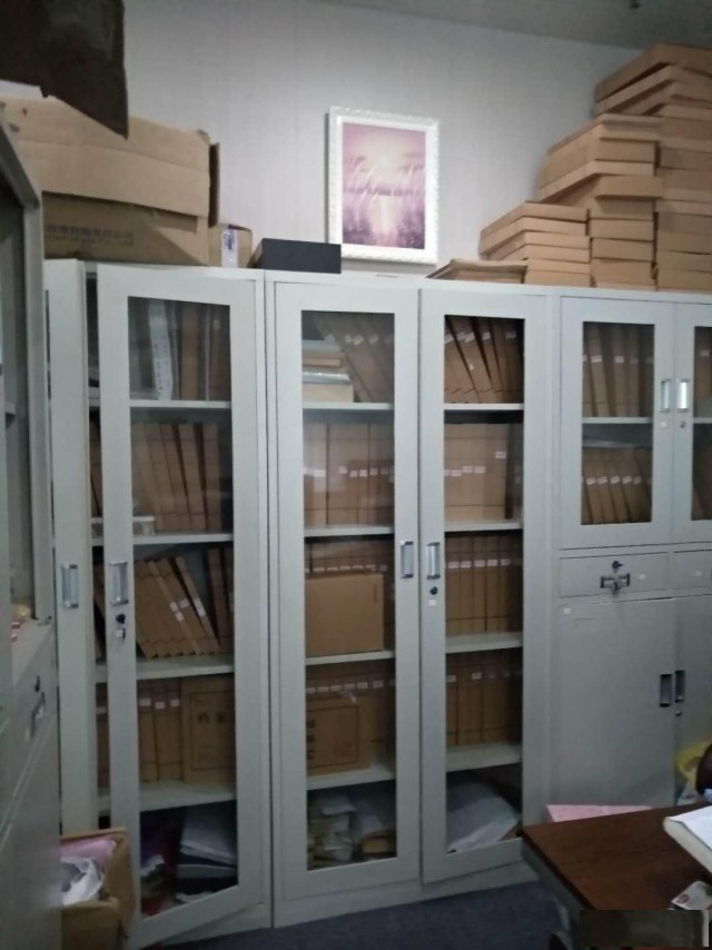 重庆提供地址，免费0元办执照，送4个章