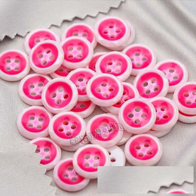 洋红色陶瓷纽扣