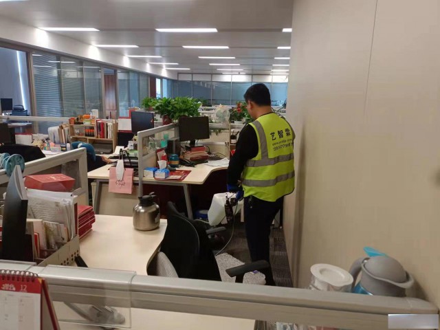 南京地毯清洗-南京洗地毯公司