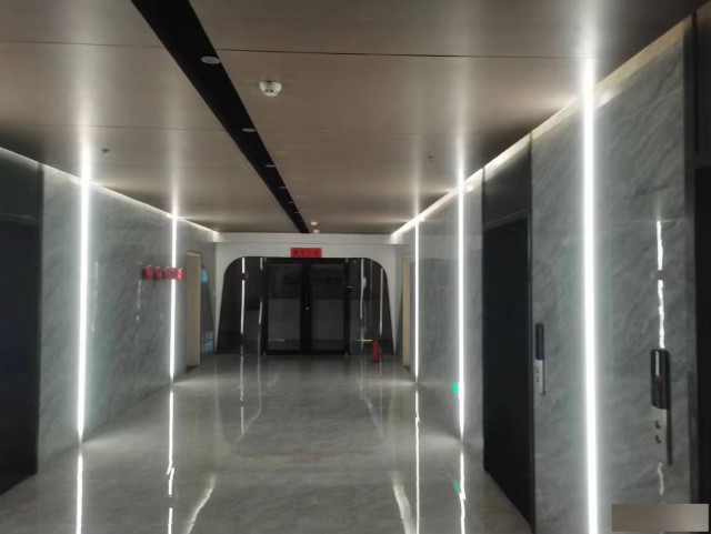 出租历城华山商业综合体，全济南抄底价格，无中介，支持分割