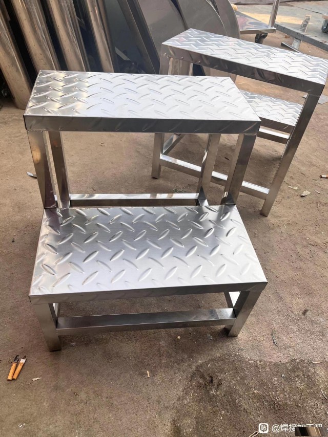 北京丰台区制作加工不锈钢钢板步梯来图定制