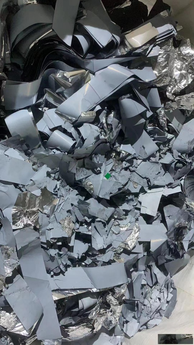 长期大量回收纯 镍钴锂电池材料