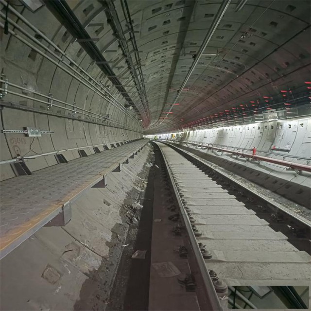 铁锐供应水泥基地铁疏散平台具有强度高外观美