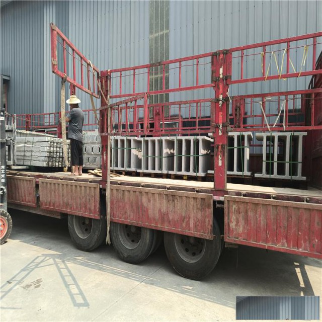 预制高铁桥梁护栏c40混凝土强度铁锐建材实力供货