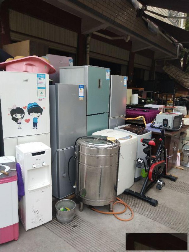 专业回收酒店宾馆旧电器布草地毯床单被罩被子