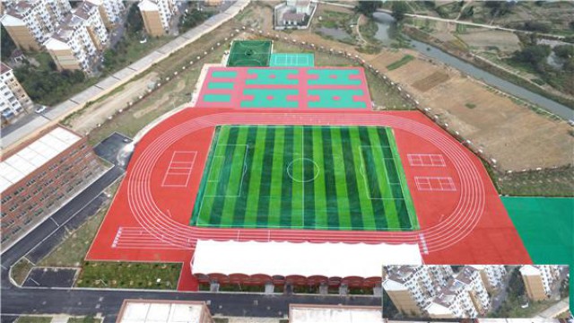 老旧塑胶跑道铲除方法