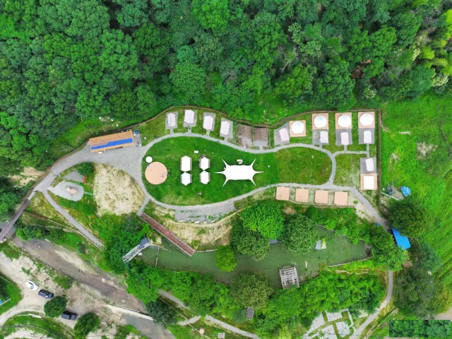 秋日团建去哪里，首选黑麋峰户外营地~