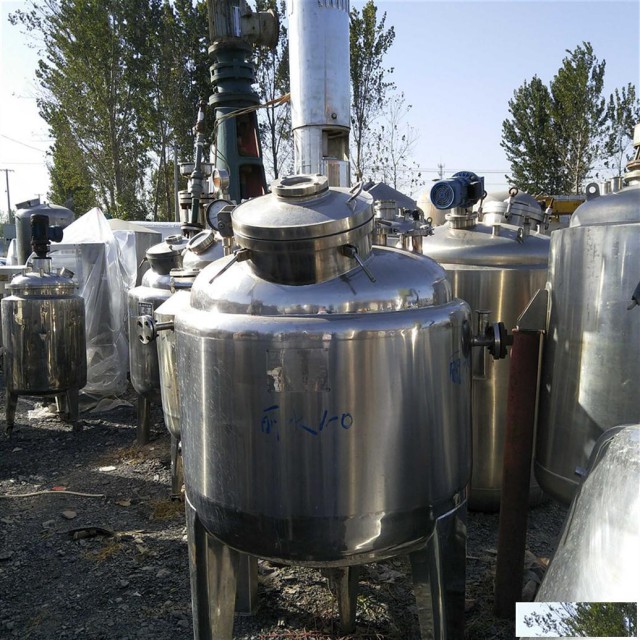 回收不锈钢废不锈钢罐上门快废铁铜现场交易