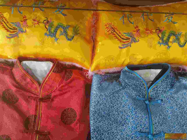 都江堰市殡葬用品，鲜花，花圈，寿衣，骨灰盒，挽联代写