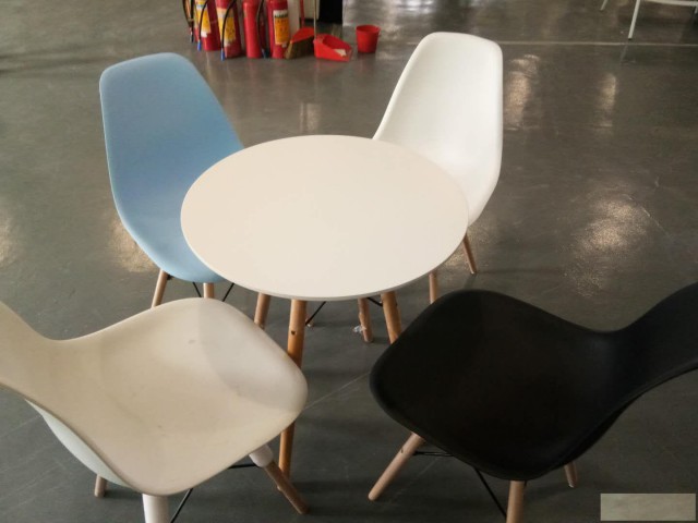 深圳出租伊姆斯桌椅出租洽谈桌椅出租宴会桌椅