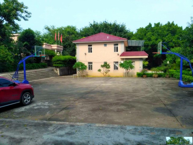 从化区棋杆墟附近50亩果园鱼塘楼房山庄别墅整体转让